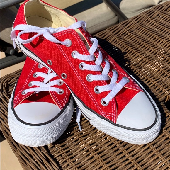 very converse ladies